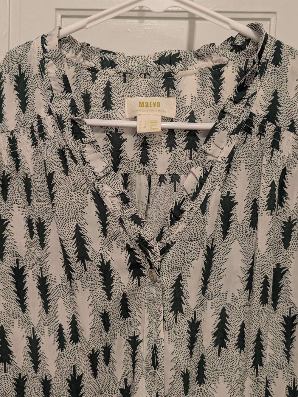 Maeve By Anthropologie Ecru White Blouse with Forest Green Evergreen Tree Print